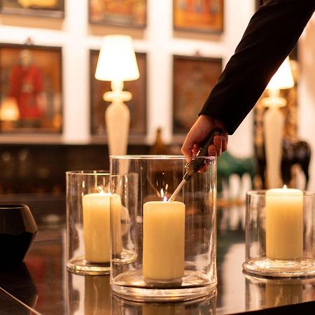 Sofitel Frankfurt Opera Hotel Frankfurt am Main Exterior photo A candle being lit