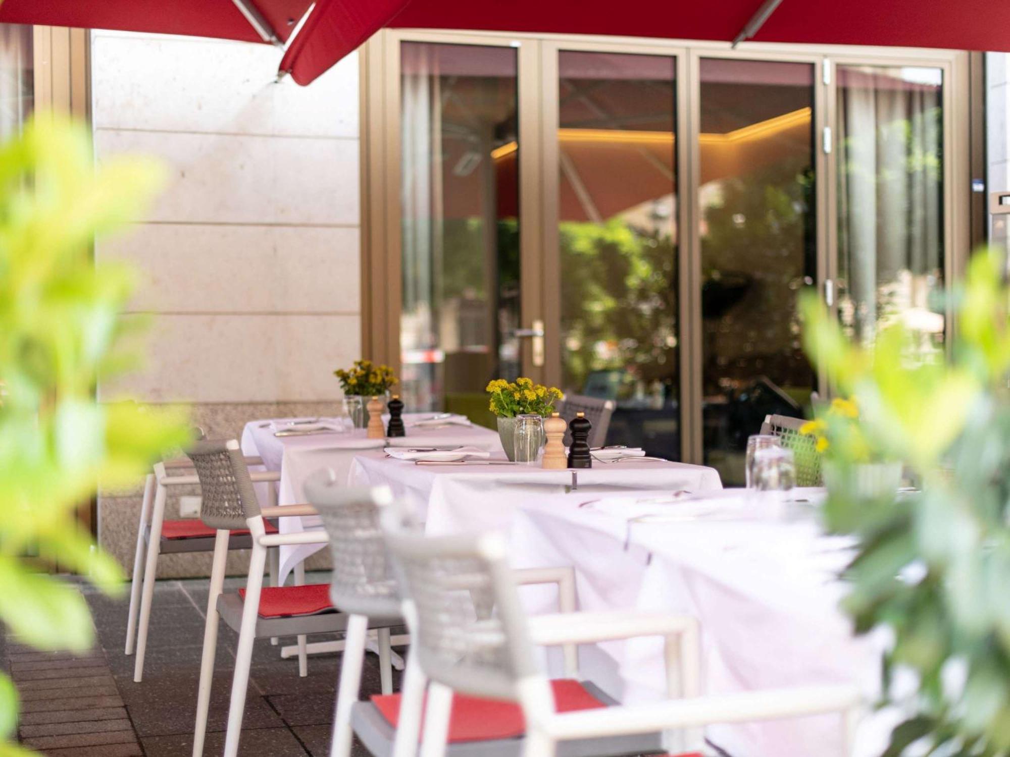 Sofitel Frankfurt Opera Hotel Frankfurt am Main Exterior photo Restaurant